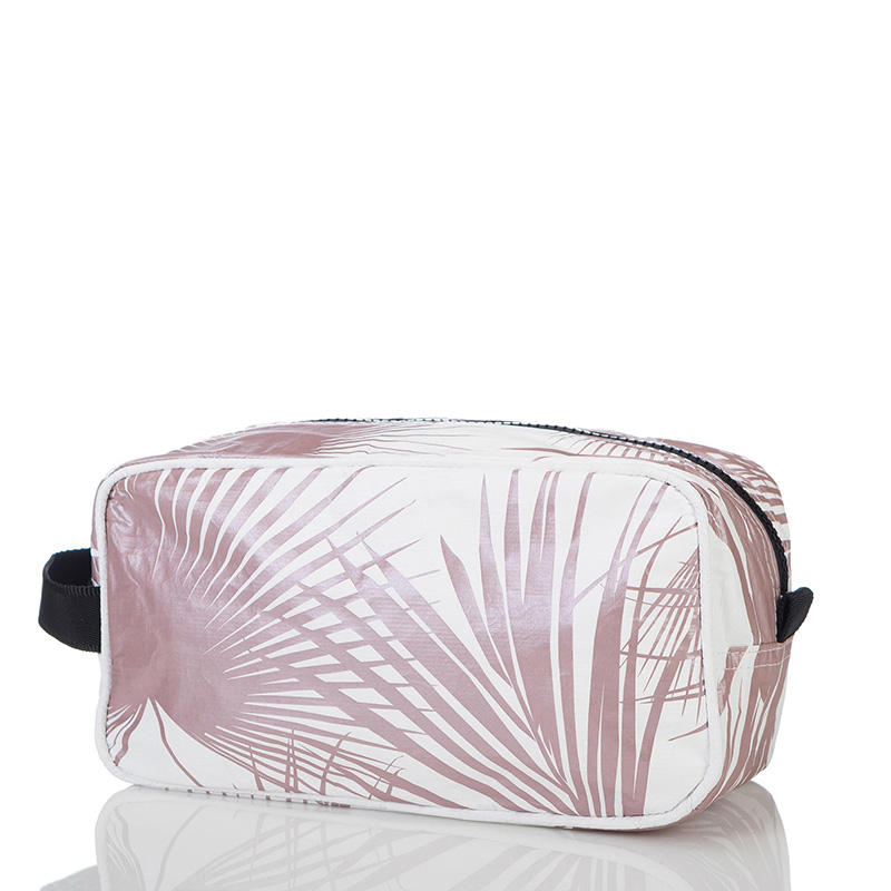 Customised Tyvek Dopp Kit Bag Fashionable Travel Weekender Waterproof Makeup Brush Pouch Zipper Closure Letter Personalised Logo