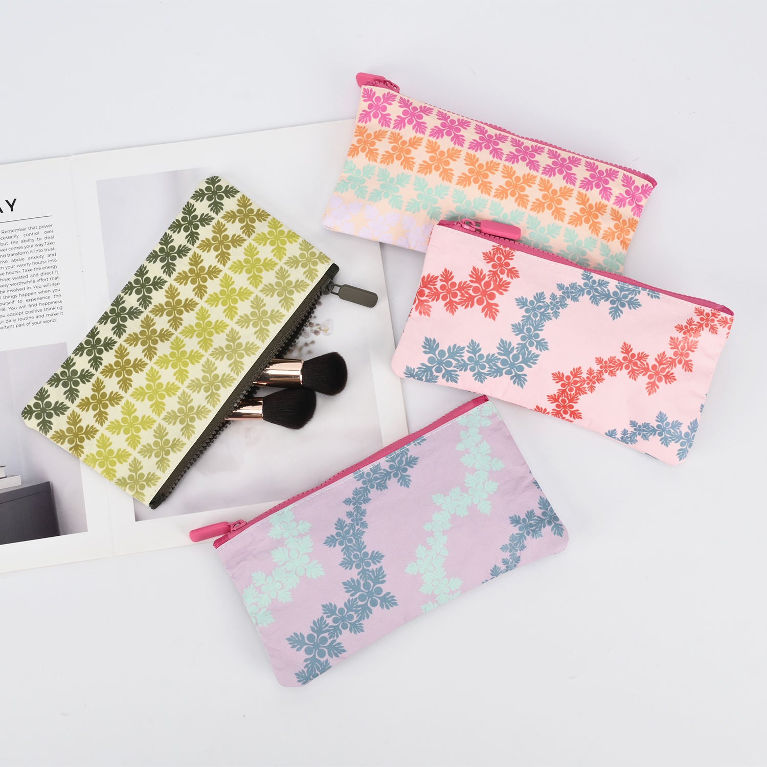 Custom Travel Small Zipper Tyvek Paper Makeup Brush Cosmetics Pouch Fashion Style Waterproof Logo Letter Pattern Pencil Bag